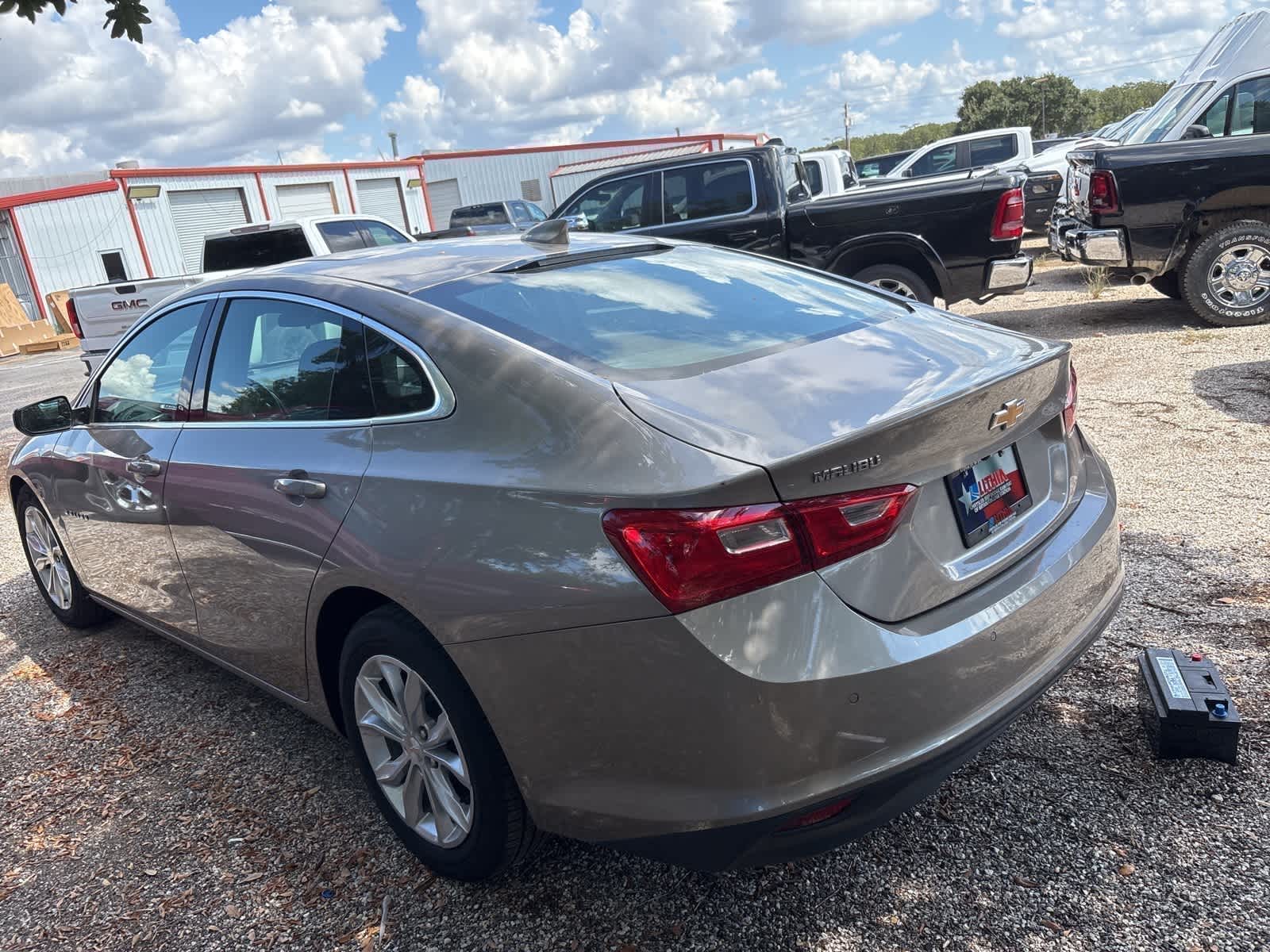 Thumbnail: 2024 Chevrolet Malibu - 4