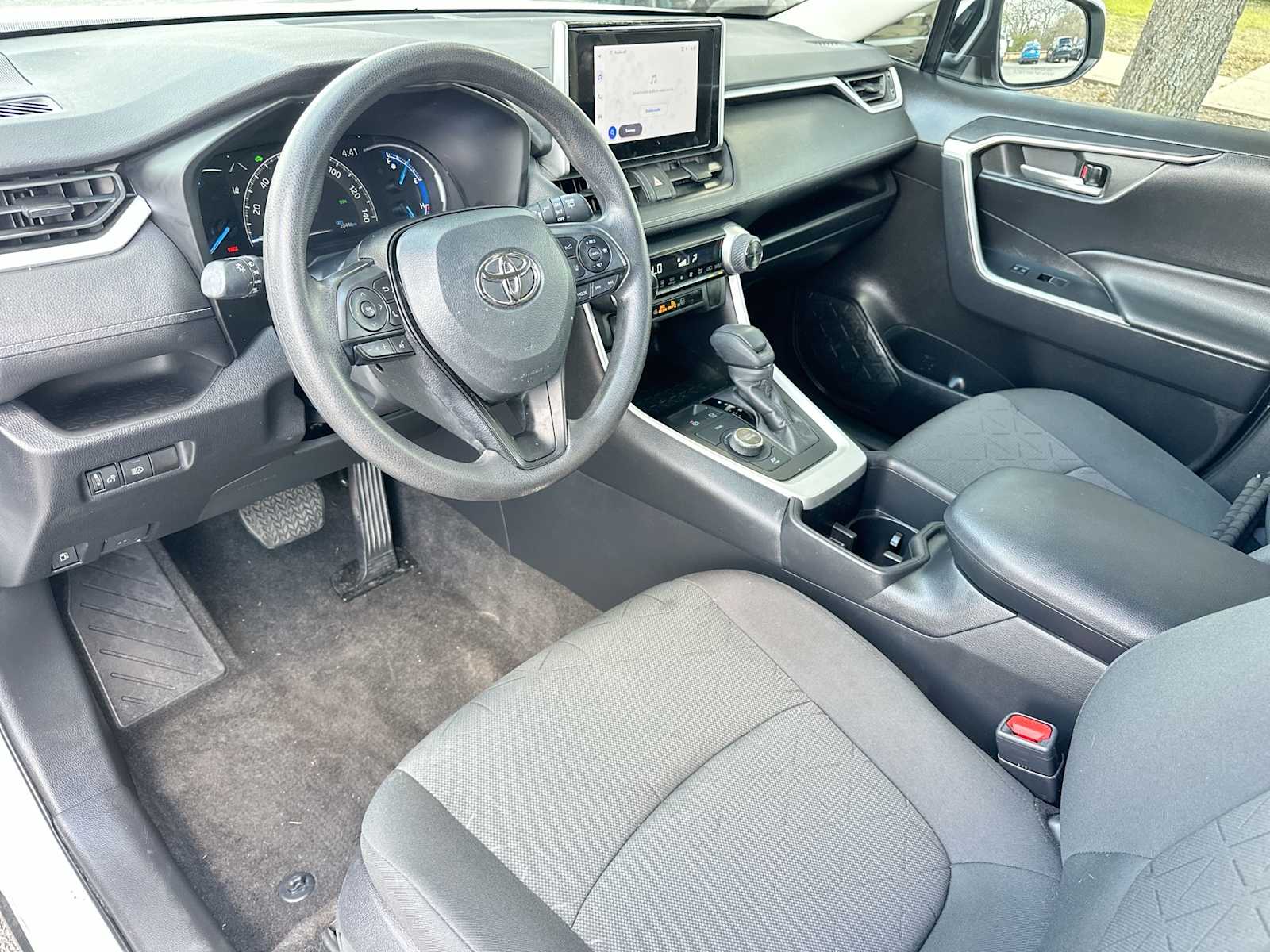 Thumbnail: 2023 Toyota RAV4 - 18