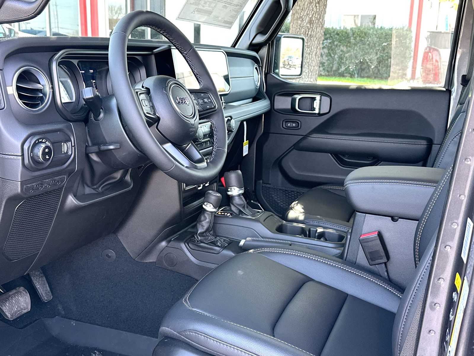 Thumbnail: 2026 Jeep Gladiator - 18