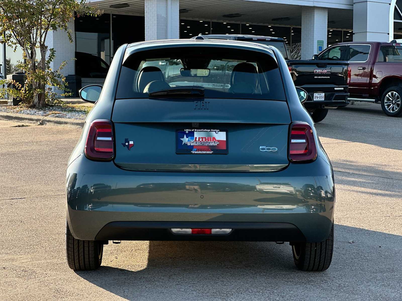 Thumbnail: 2025 Fiat 500e - 14