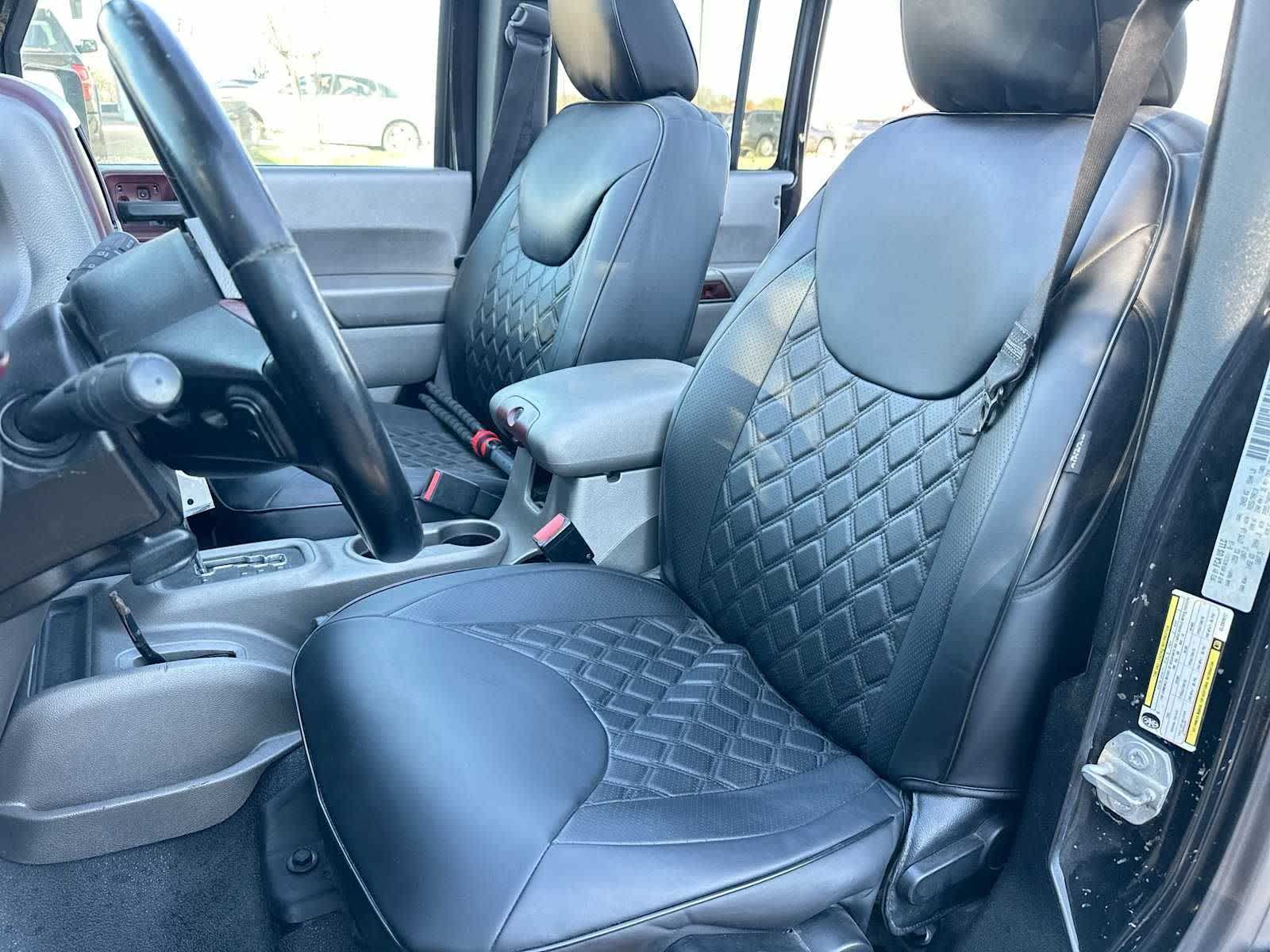 Thumbnail: 2016 Jeep Wrangler - 17