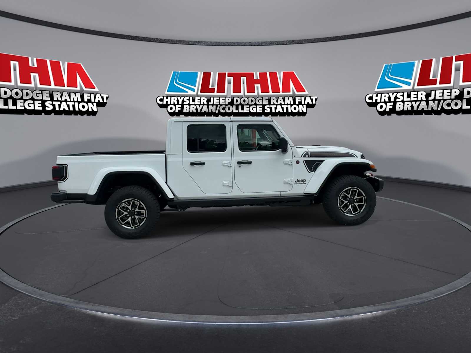 Thumbnail: 2026 Jeep Gladiator - 9