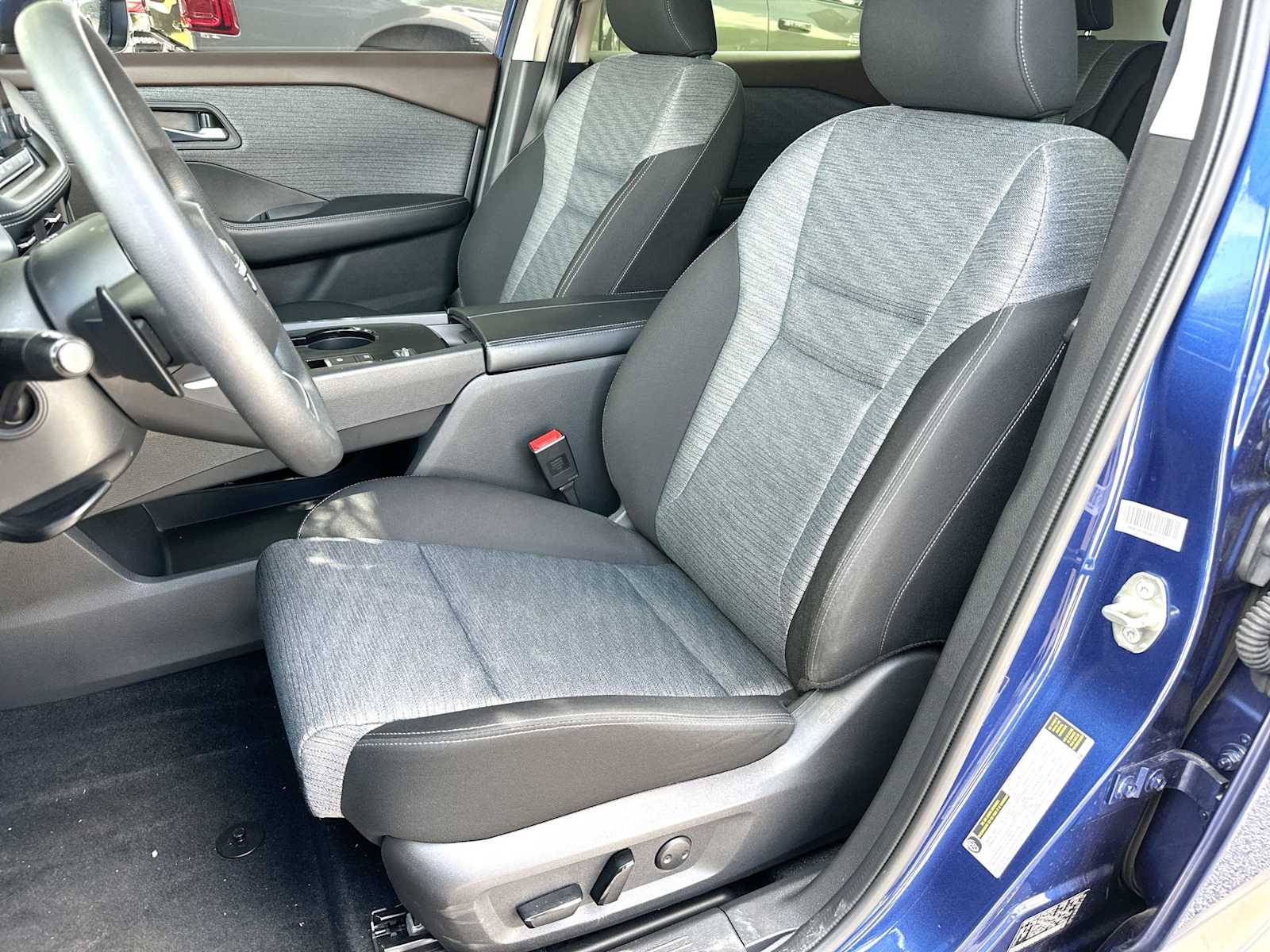 Thumbnail: 2023 Nissan Rogue - 17