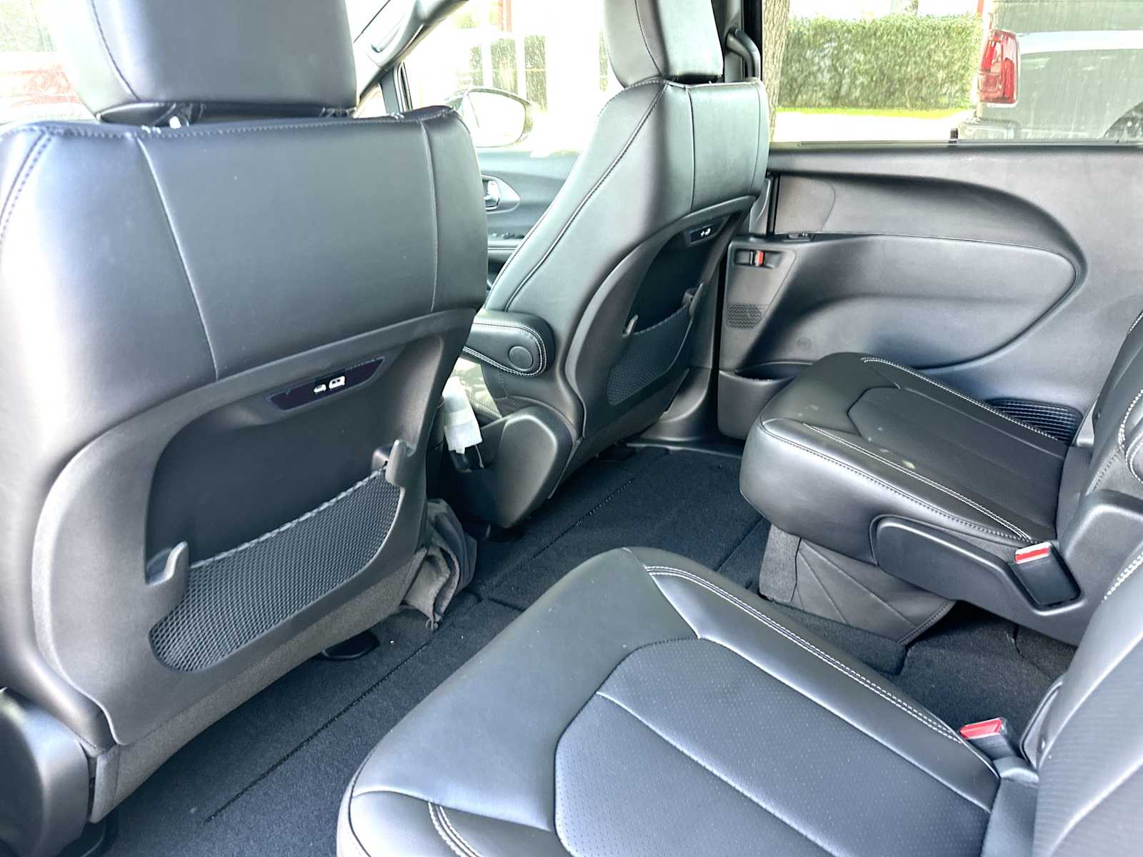 Thumbnail: 2026 Chrysler Pacifica - 24