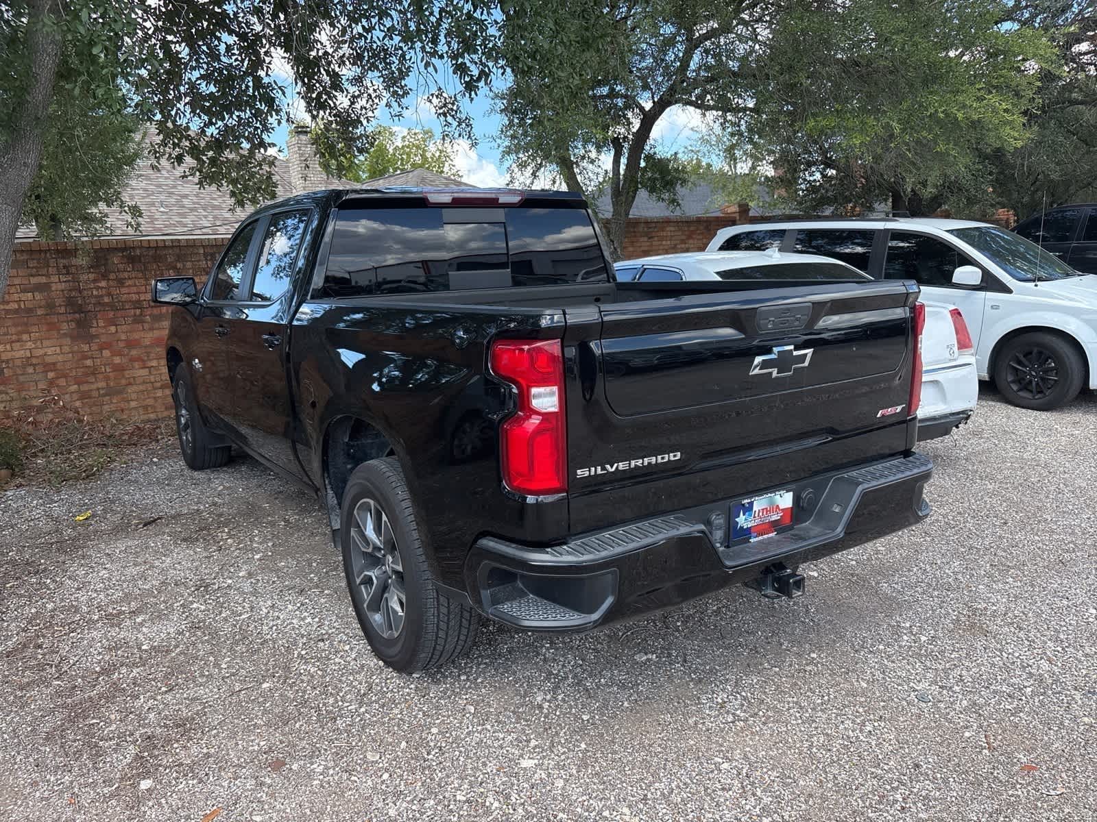 2022 Chevrolet Silverado 1500 RST photo 2