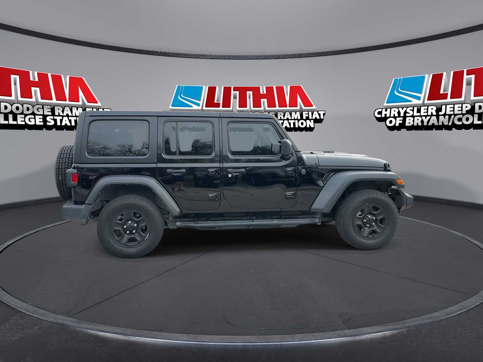 Thumbnail: 2024 Jeep Wrangler - 9