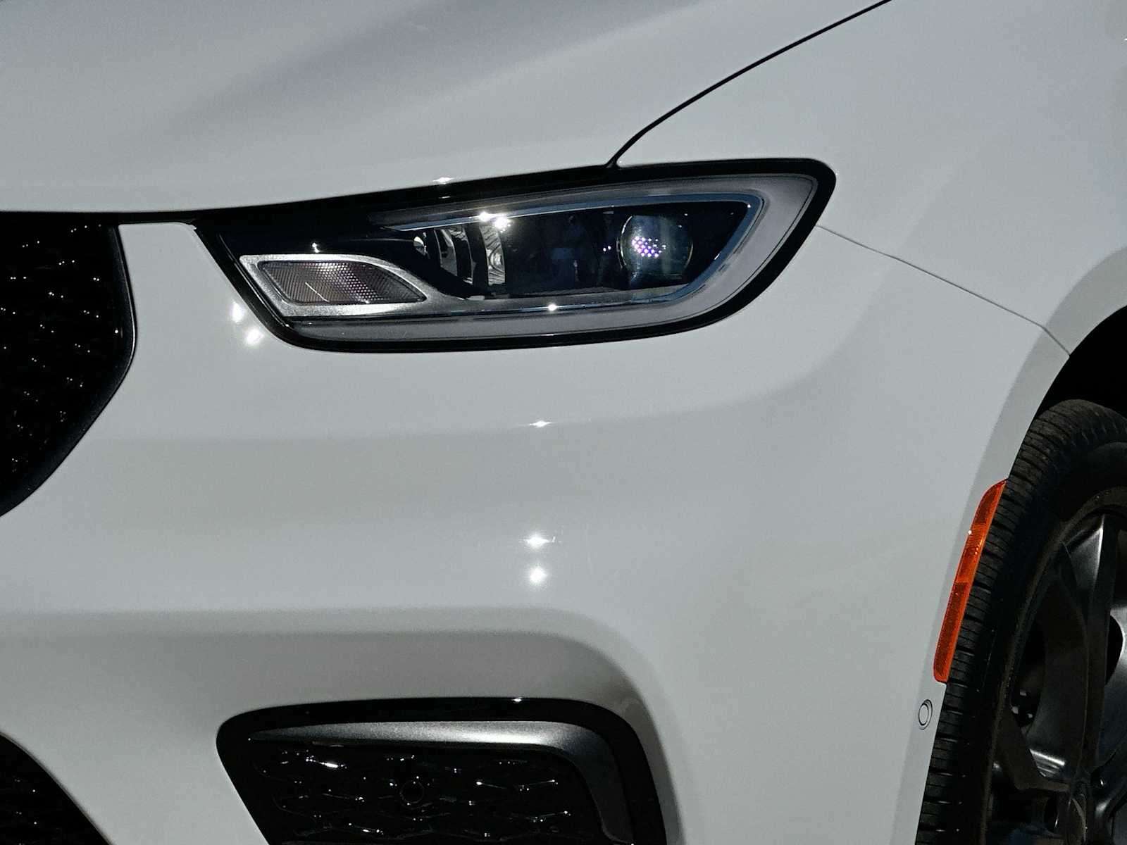 Thumbnail: 2026 Chrysler Pacifica - 16