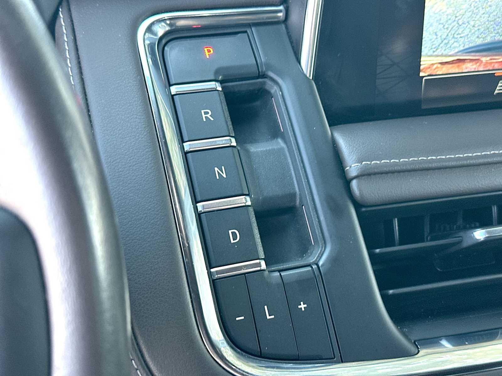 Thumbnail: 2022 GMC Yukon - 21