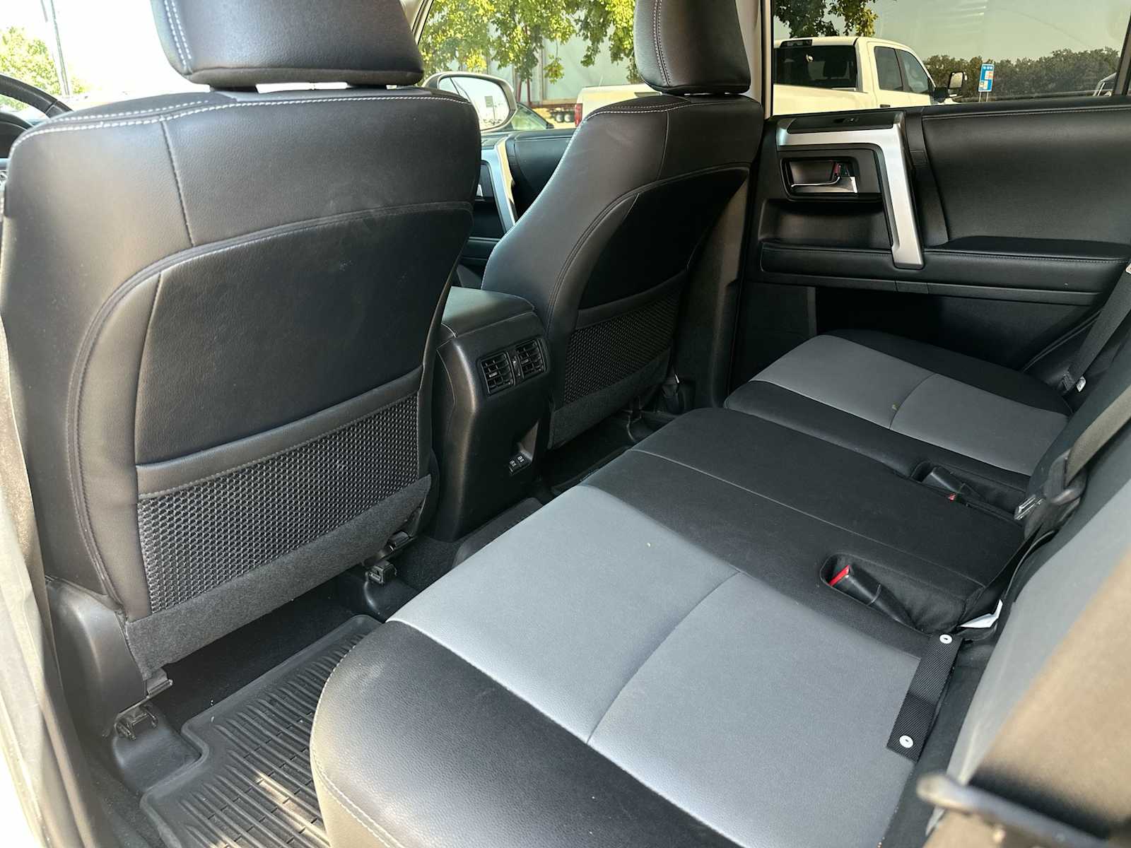 Thumbnail: 2022 Toyota 4Runner - 24