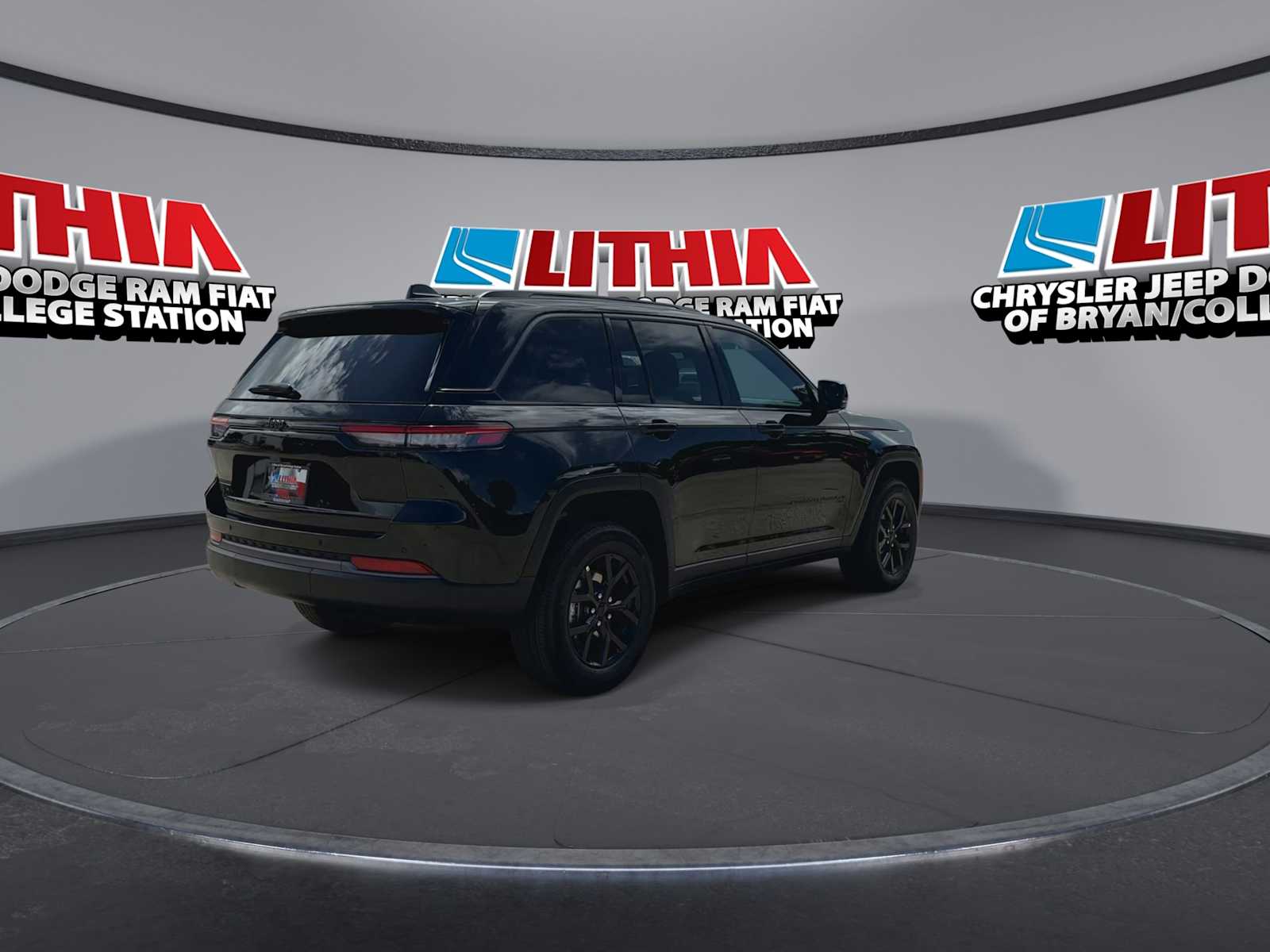 Thumbnail: 2026 Jeep Grand Cherokee - 8