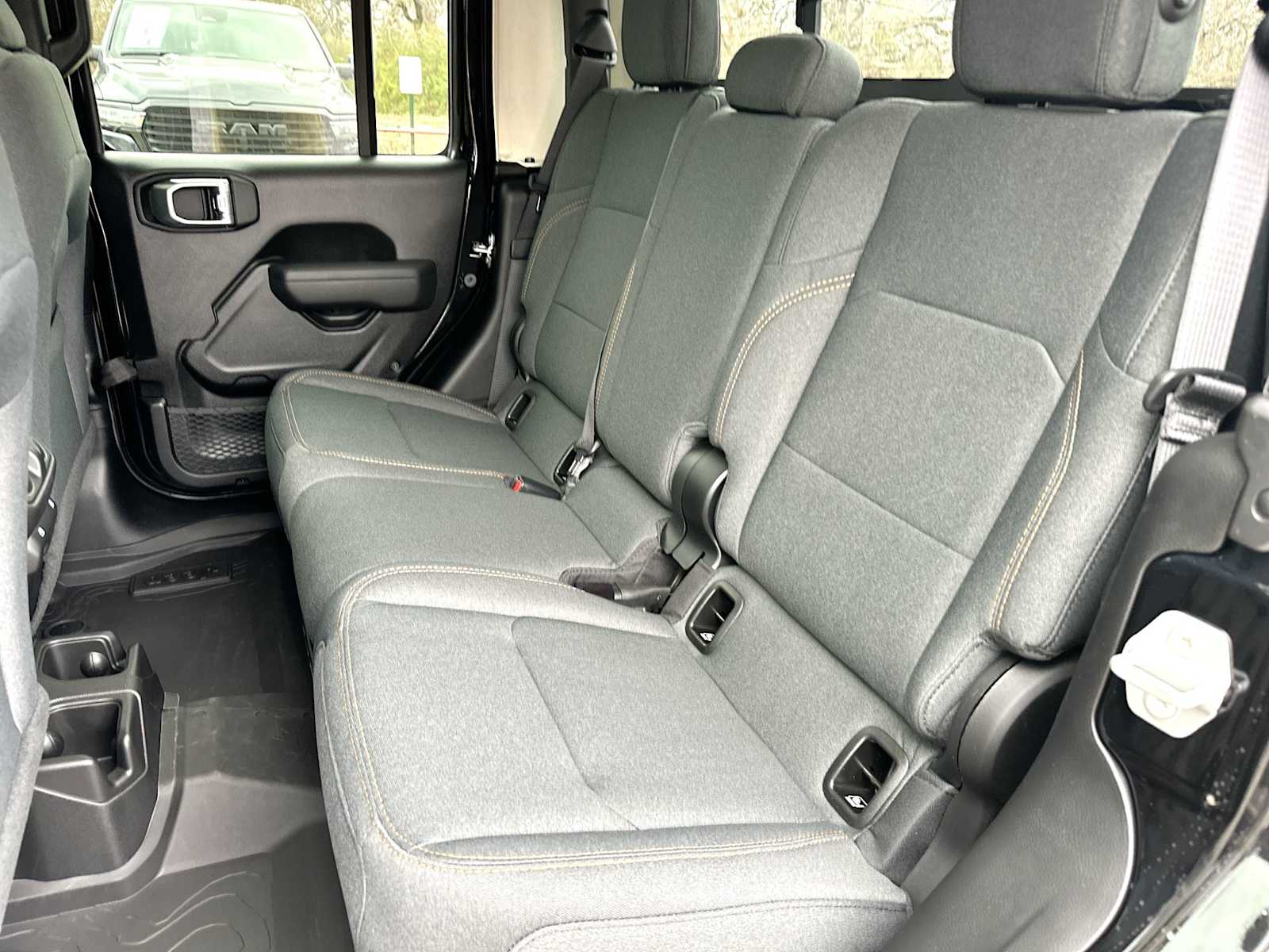 Thumbnail: 2026 Jeep Gladiator - 23