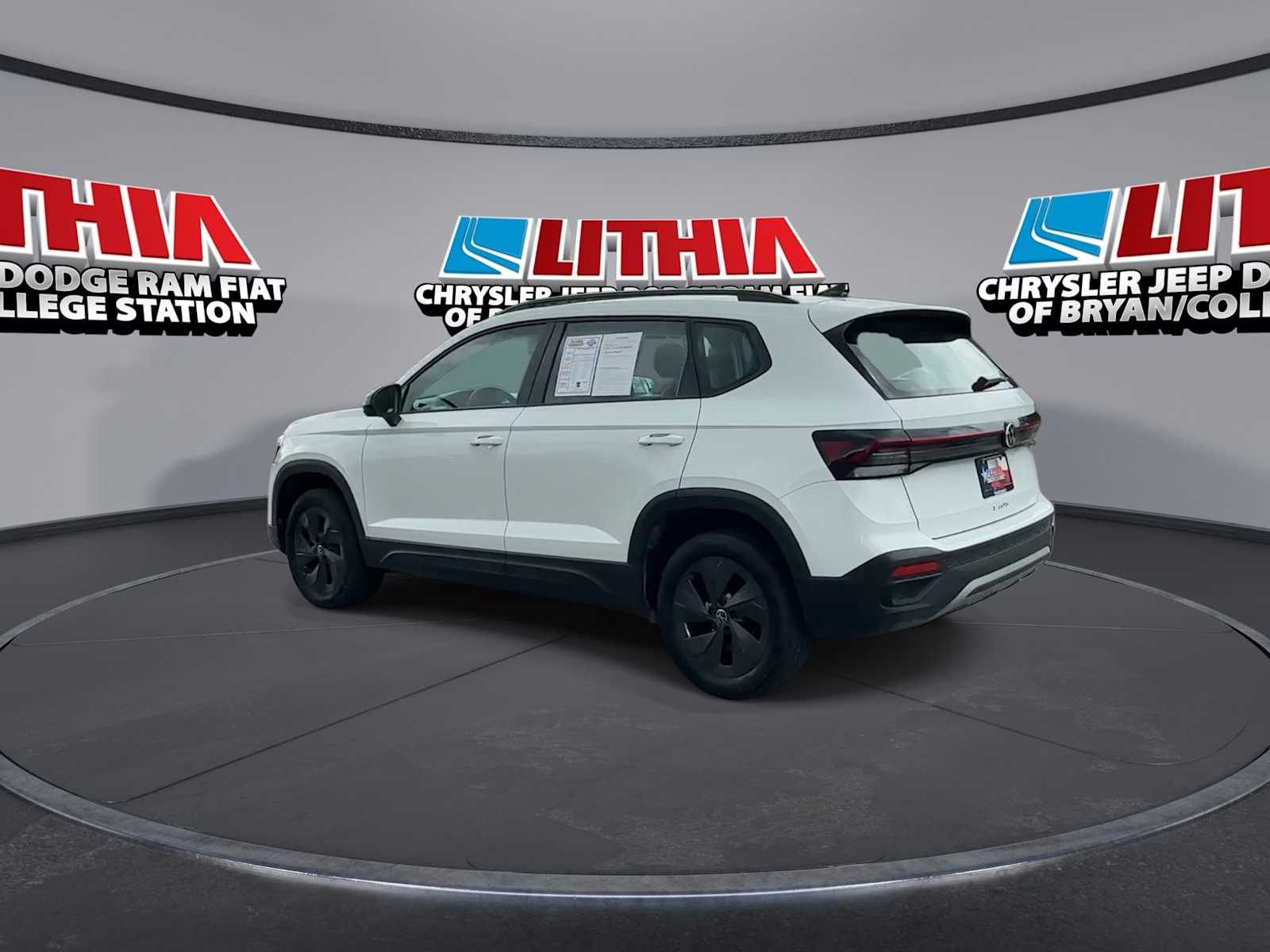 Thumbnail: 2025 Volkswagen Taos - 6