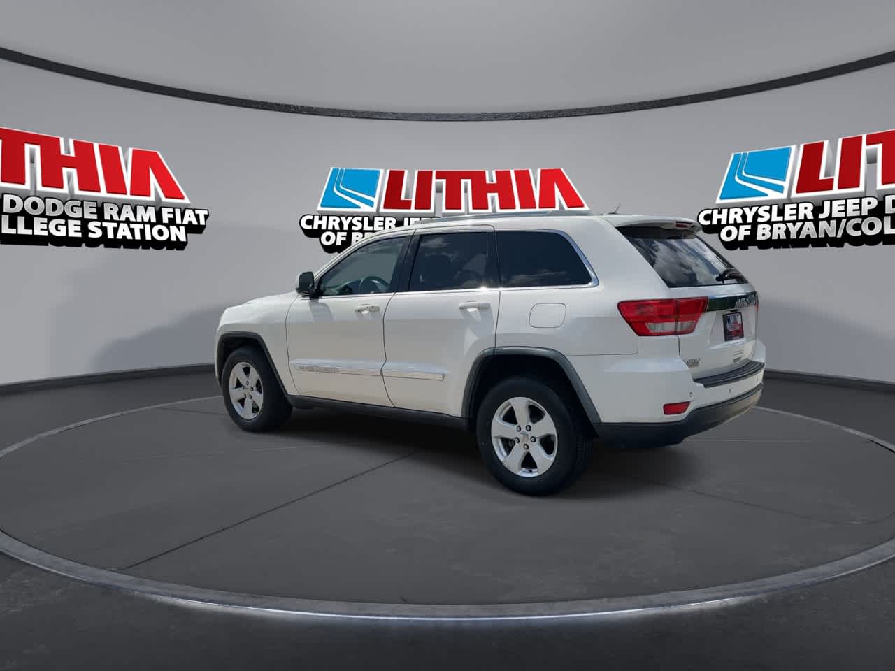 Thumbnail: 2012 Jeep Grand Cherokee - 6