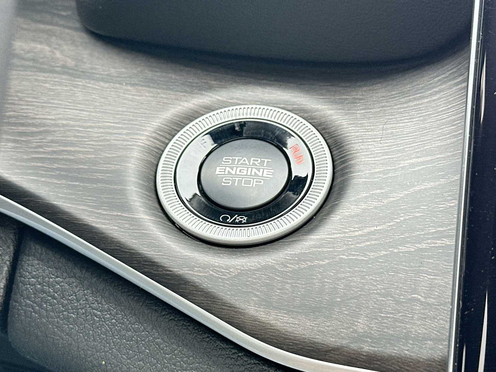 Thumbnail: 2025 Jeep Grand Cherokee - 28