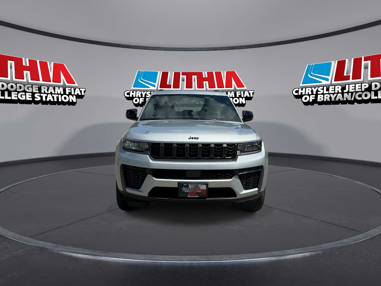 Thumbnail: 2026 Jeep Grand Cherokee - 3