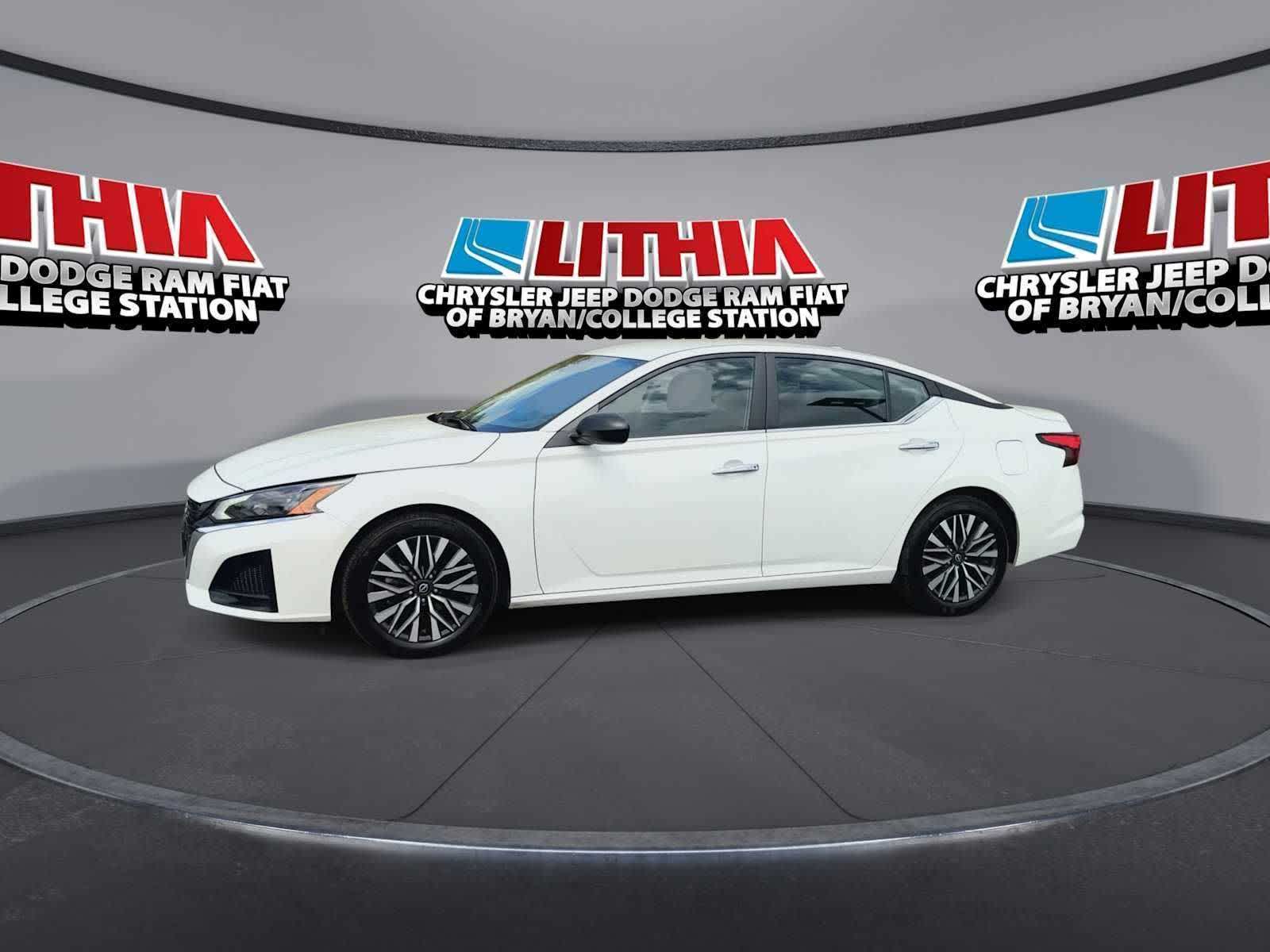 Thumbnail: 2024 Nissan Altima - 4