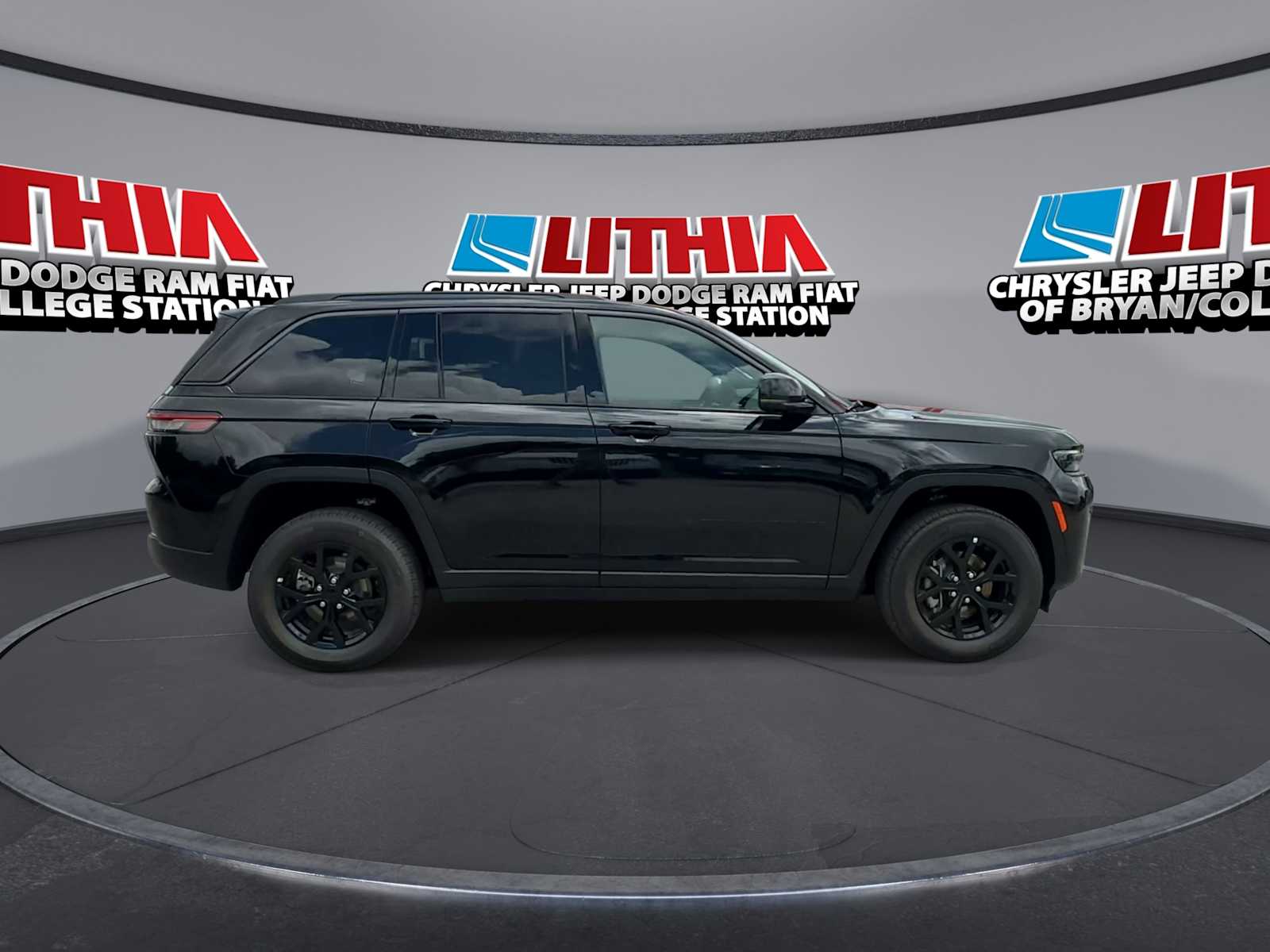 Thumbnail: 2026 Jeep Grand Cherokee - 9