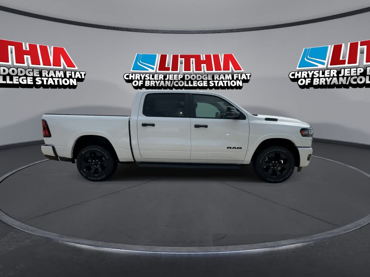 Thumbnail: 2026 RAM 1500 - 9
