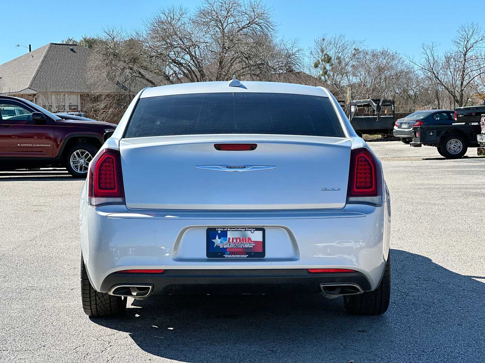 Thumbnail: 2020 Chrysler 300 - 14