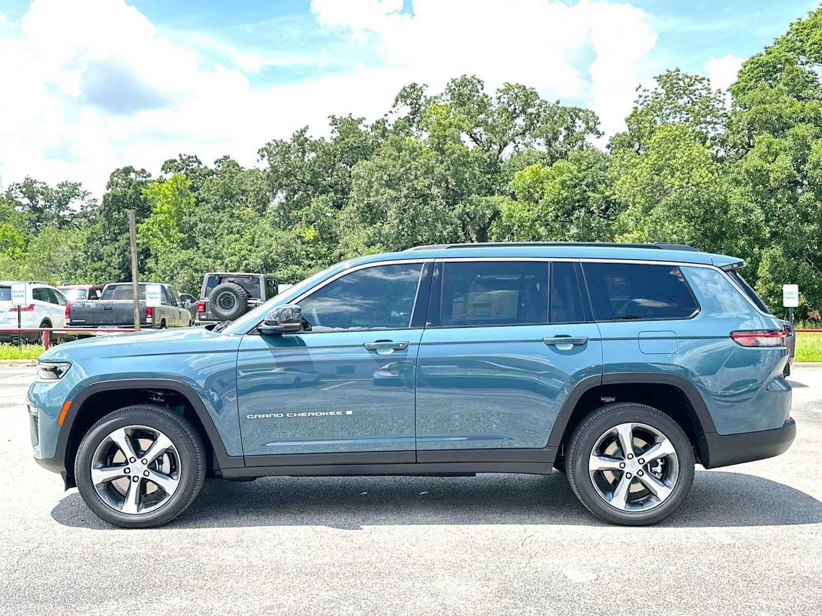 Thumbnail: 2026 Jeep Grand Cherokee - 12