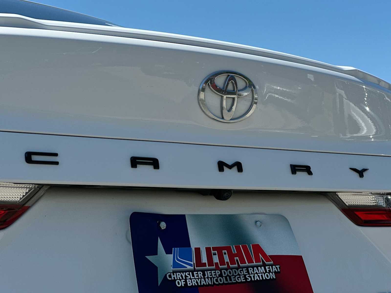 Thumbnail: 2025 Toyota Camry - 15