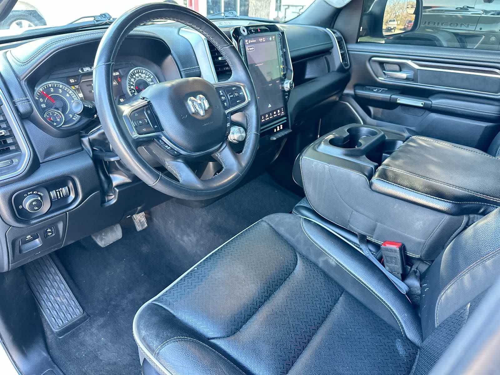 Thumbnail: 2025 RAM 1500 - 18