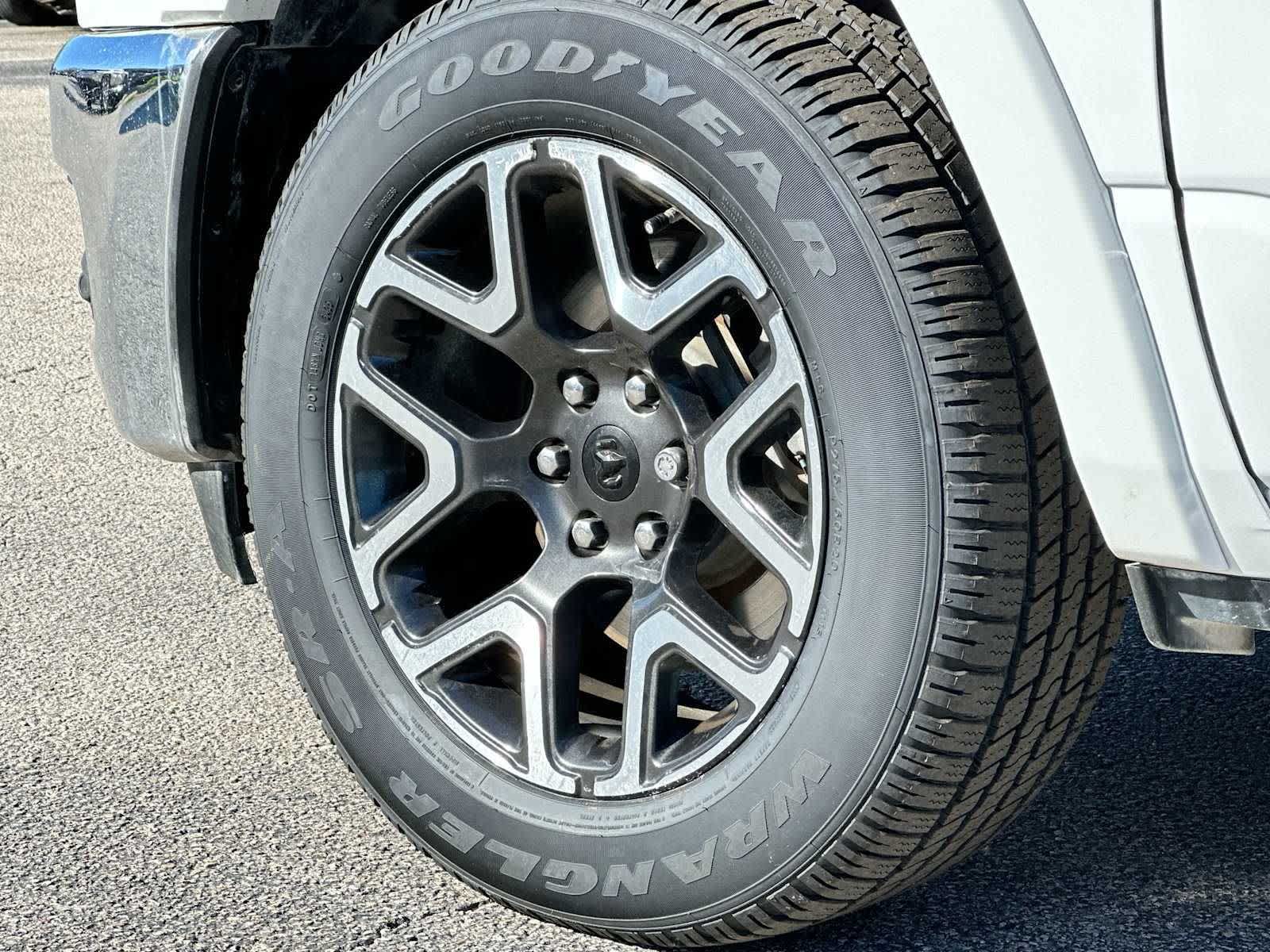 Thumbnail: 2025 RAM 1500 - 11