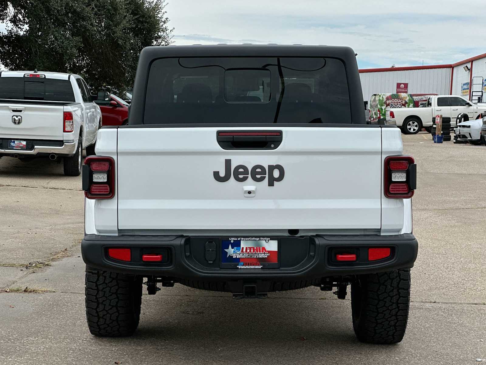 Thumbnail: 2025 Jeep Gladiator - 14