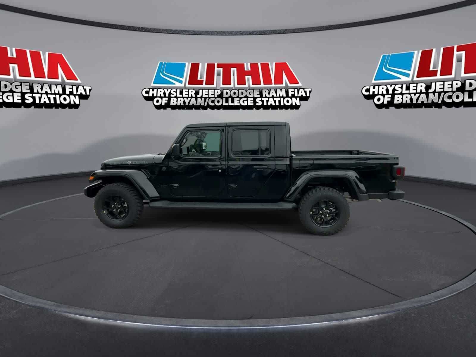 Thumbnail: 2026 Jeep Gladiator - 5