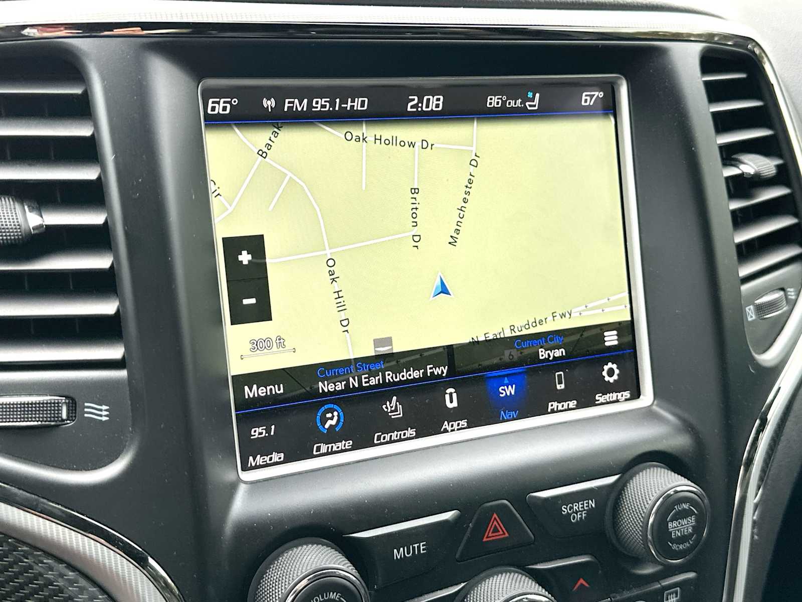 Thumbnail: 2018 Jeep Grand Cherokee - 20