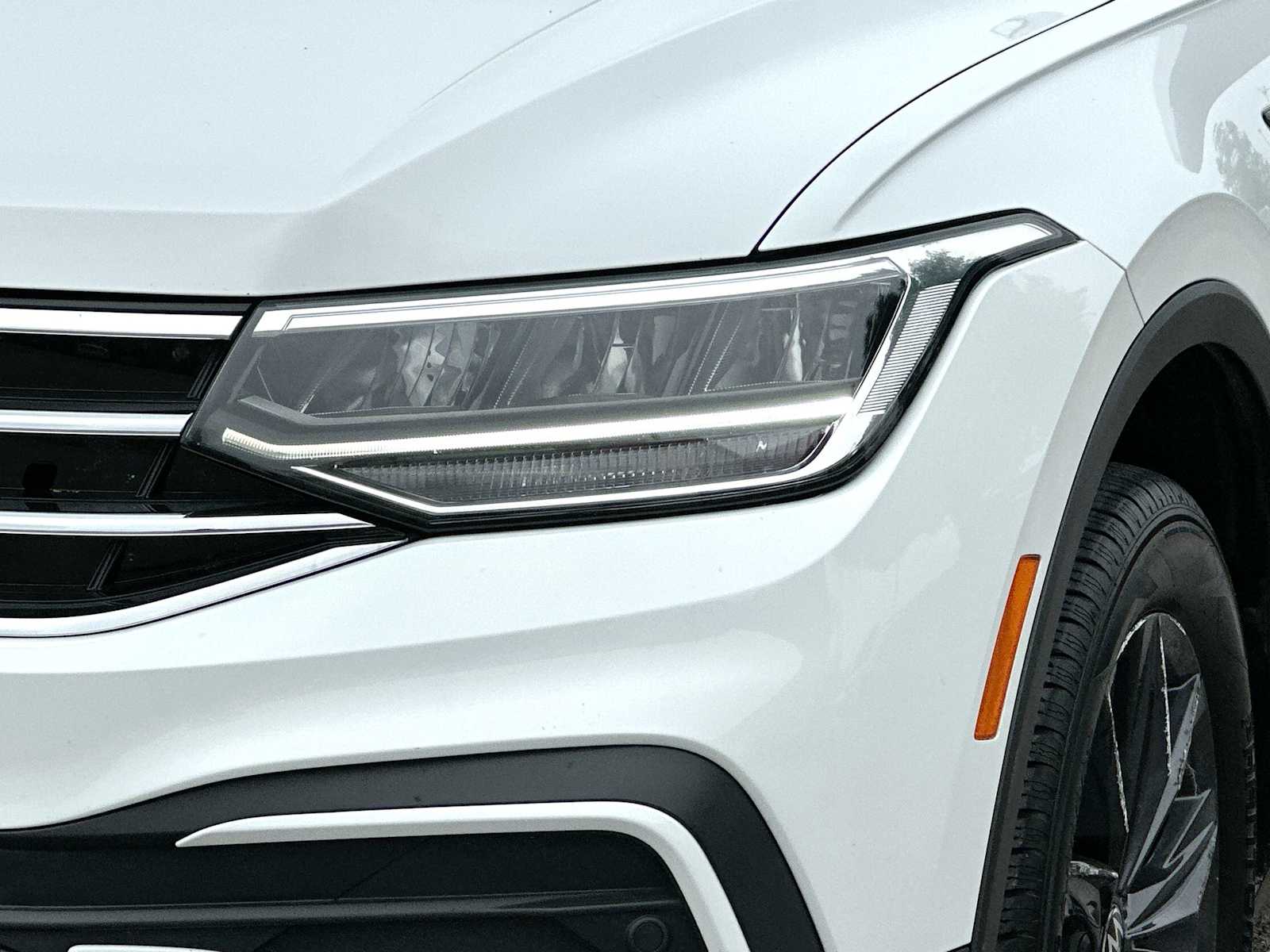 Thumbnail: 2024 Volkswagen Tiguan - 16