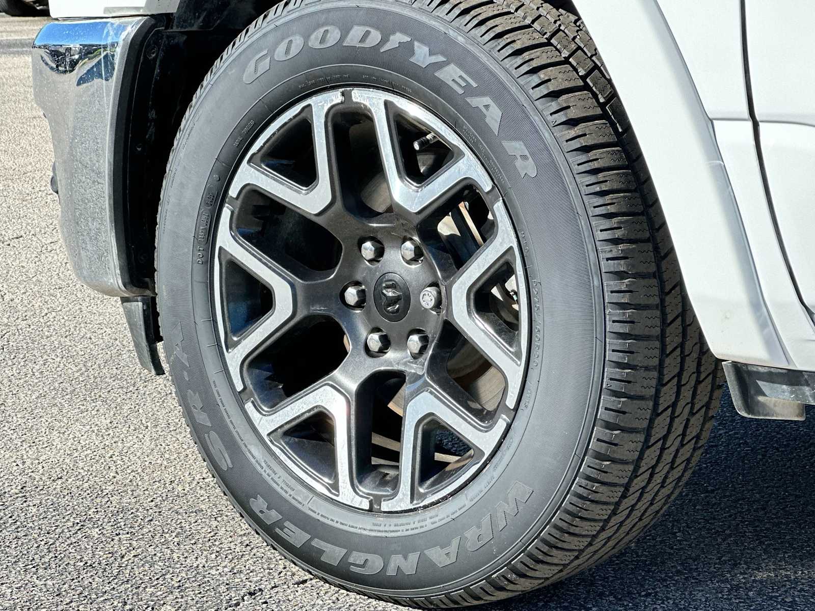 Thumbnail: 2025 RAM 1500 - 11