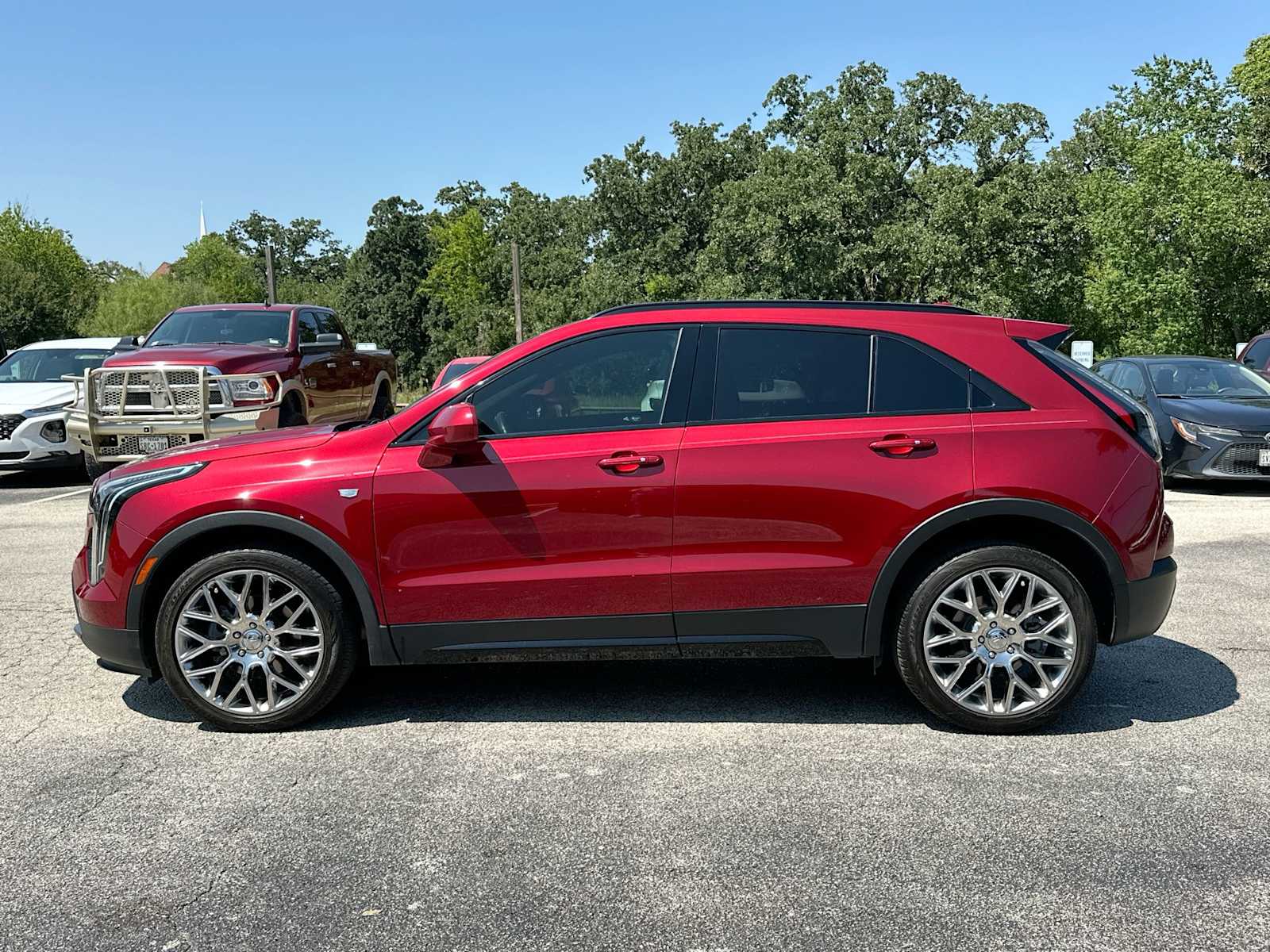 Thumbnail: 2020 Cadillac XT4 - 12