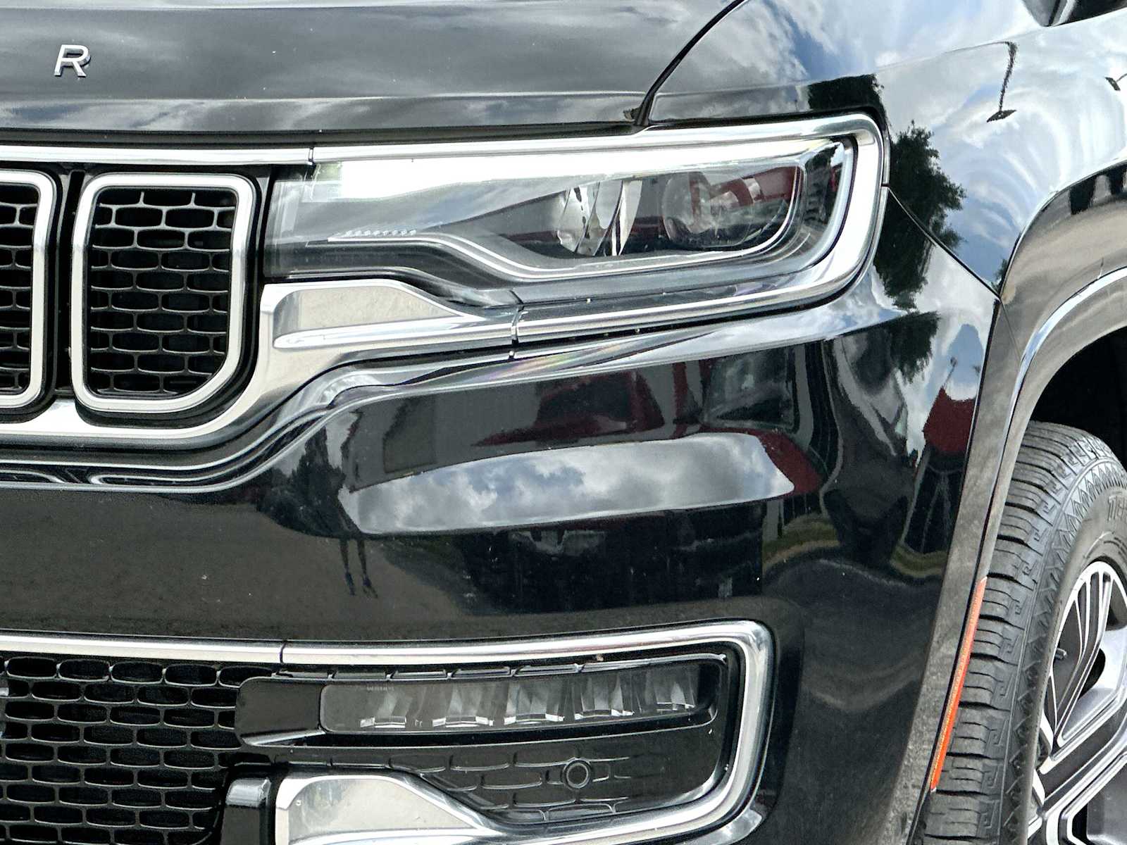 Thumbnail: 2024 Jeep Wagoneer - 16