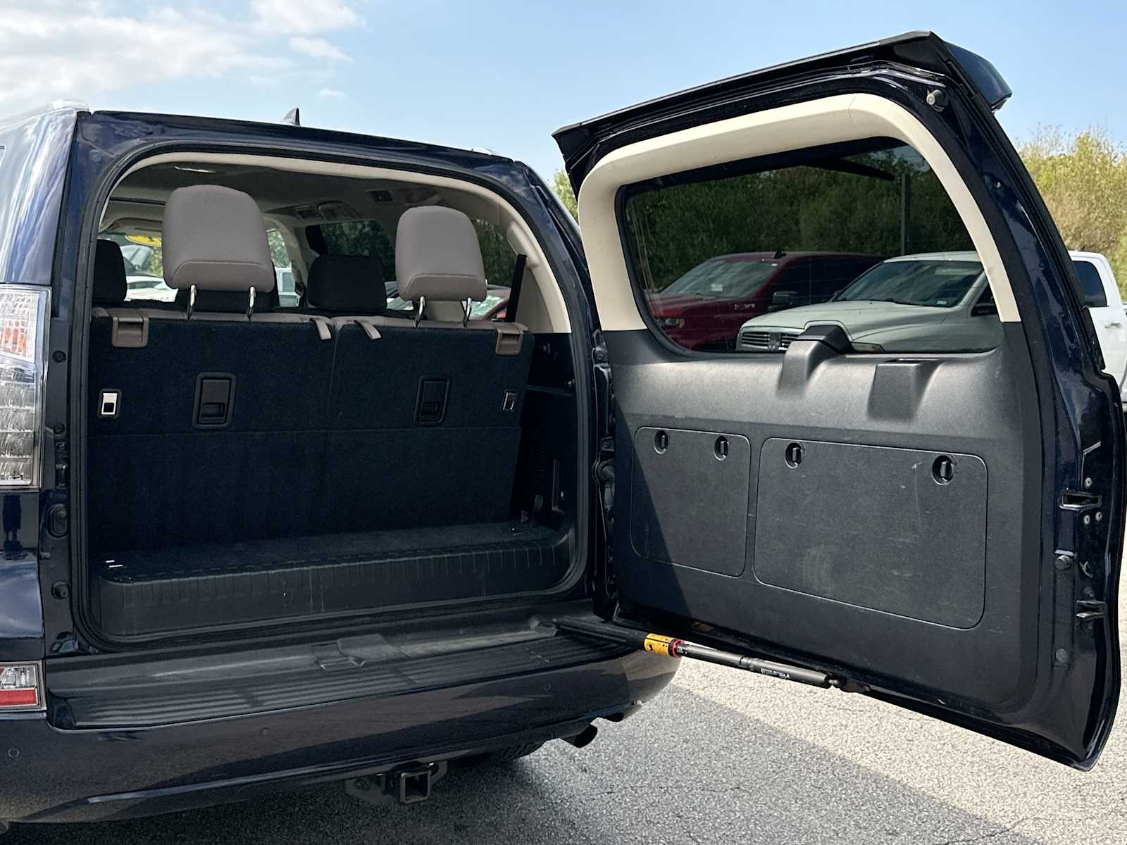 Thumbnail: 2021 Lexus GX - 28