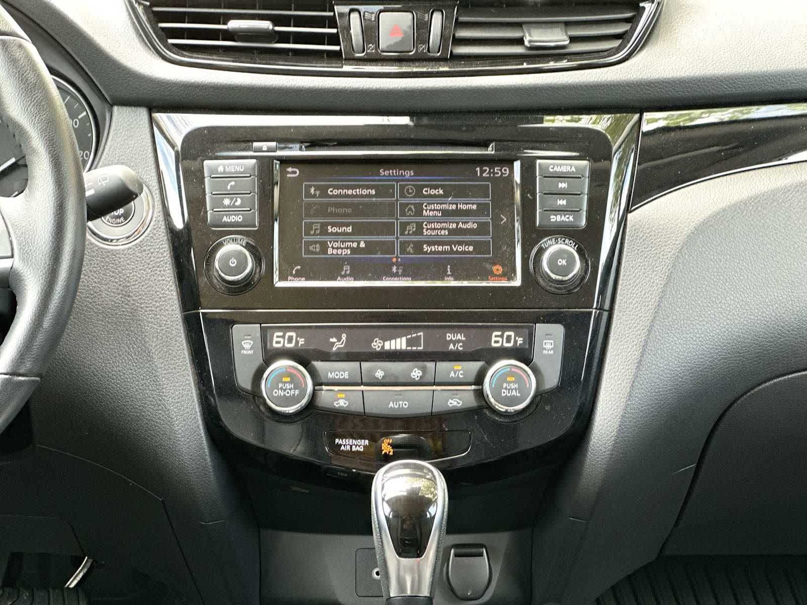 Thumbnail: 2022 Nissan Rogue Sport - 26