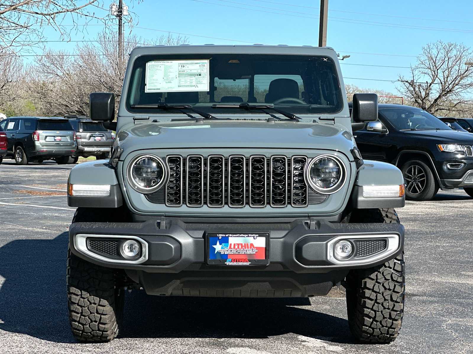 Thumbnail: 2026 Jeep Gladiator - 10