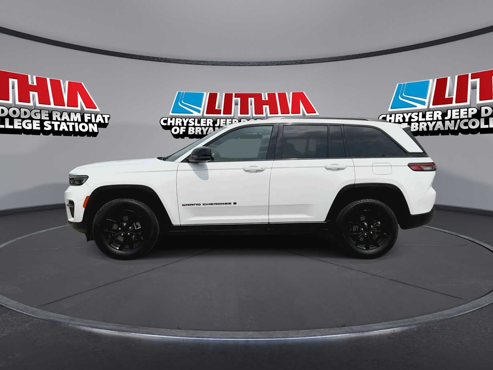 Thumbnail: 2024 Jeep Grand Cherokee - 5