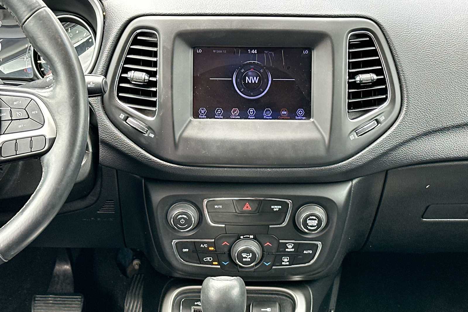 Thumbnail: 2018 Jeep Compass - 26