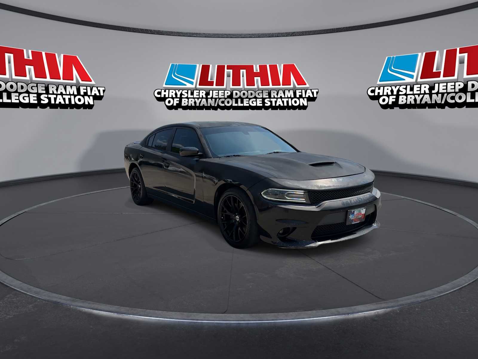 2018 Dodge Charger SXT Plus photo 2