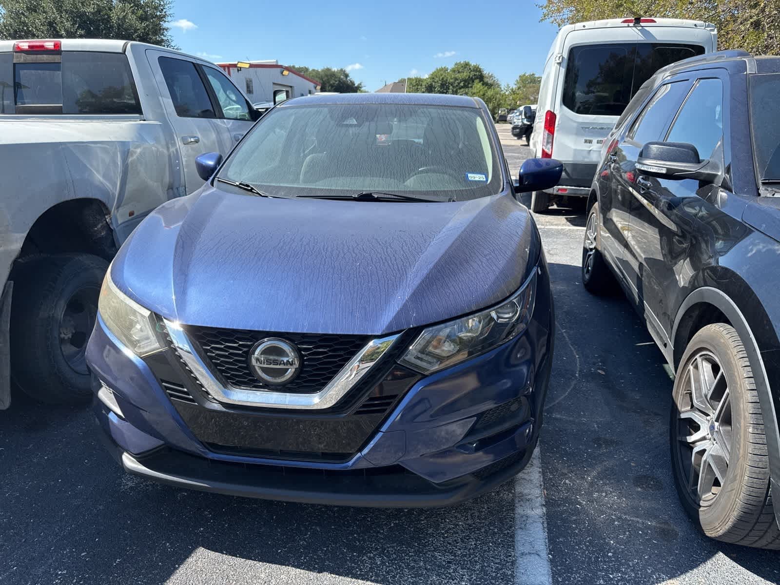 Thumbnail: 2020 Nissan Rogue Sport - 1