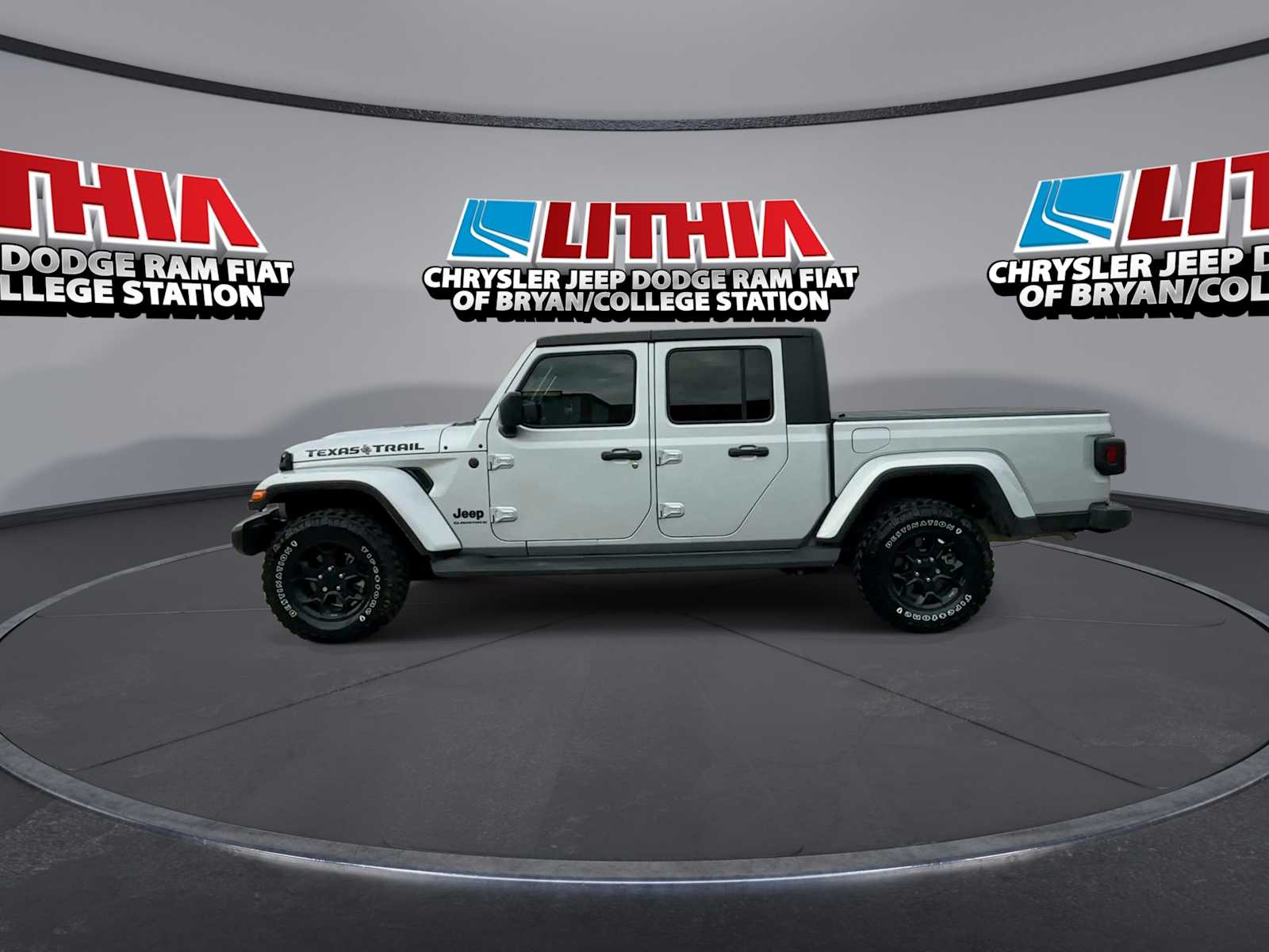 Thumbnail: 2023 Jeep Gladiator - 5