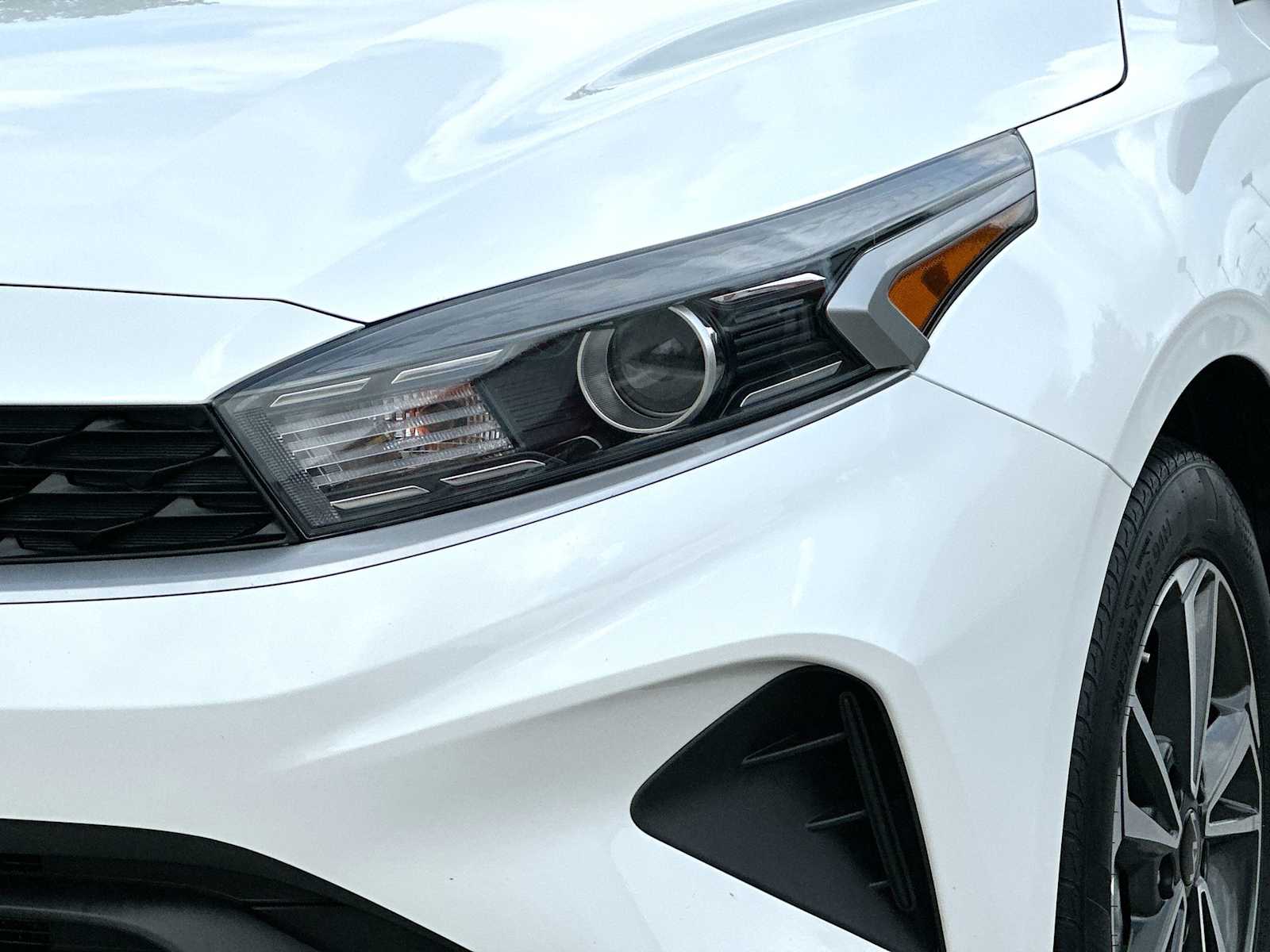 Thumbnail: 2024 Kia Forte - 16