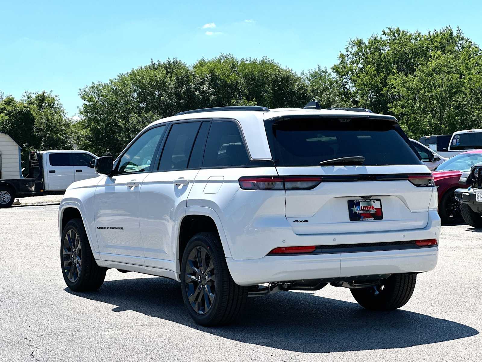 Thumbnail: 2026 Jeep Grand Cherokee - 13