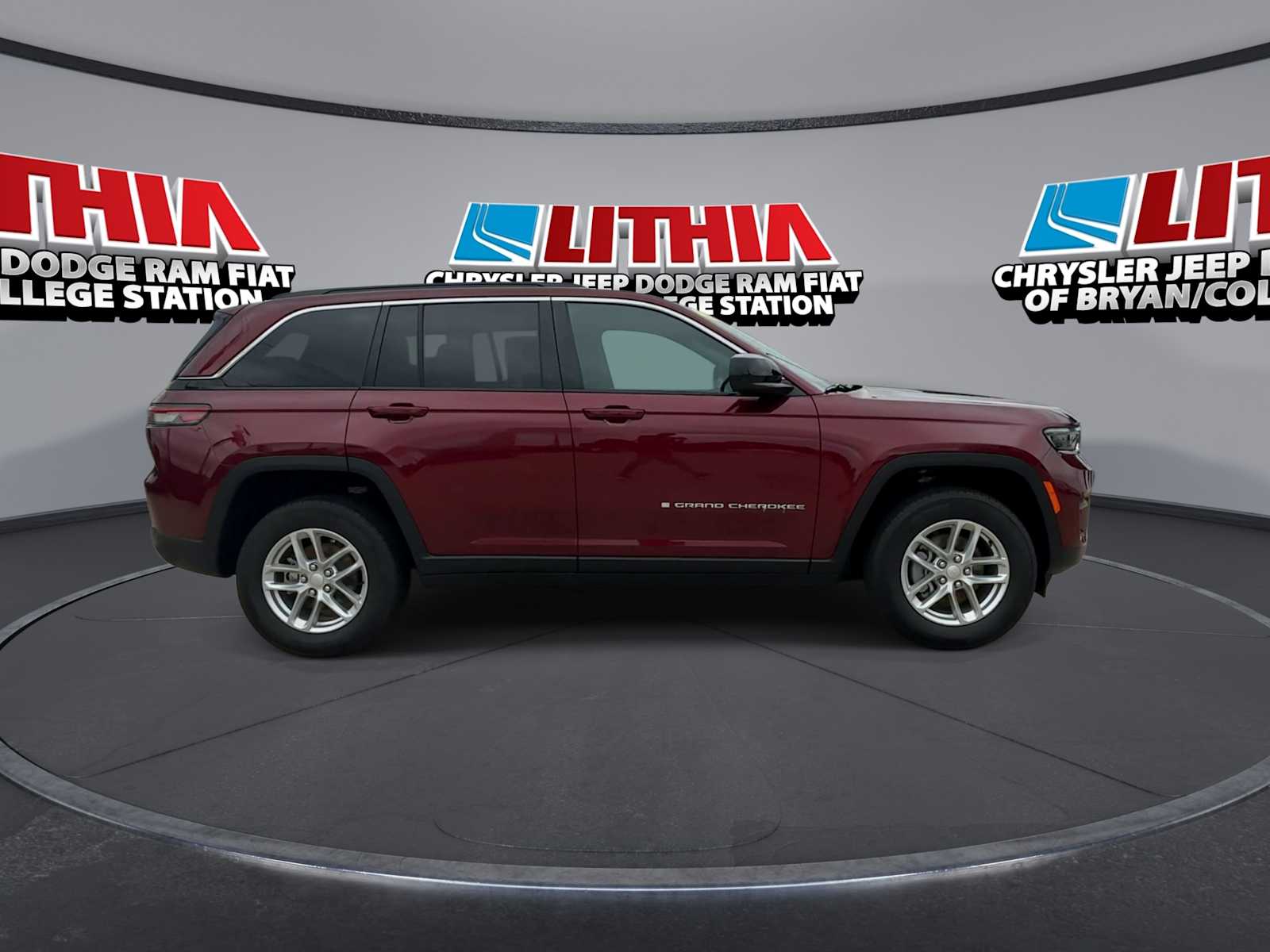 Thumbnail: 2026 Jeep Grand Cherokee - 9