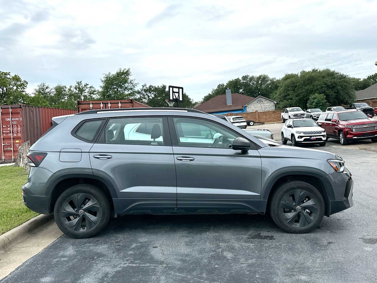 Thumbnail: 2025 Volkswagen Taos - 3