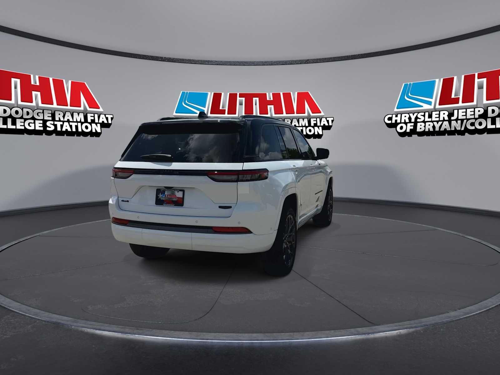 Thumbnail: 2026 Jeep Grand Cherokee - 7