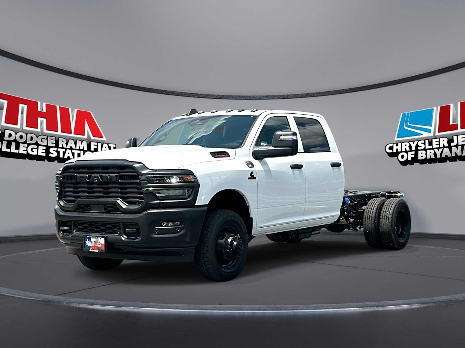 New 2026 Ram 3500 TRADESMAN CREW CAB CHASSIS 4X4 60' CA
