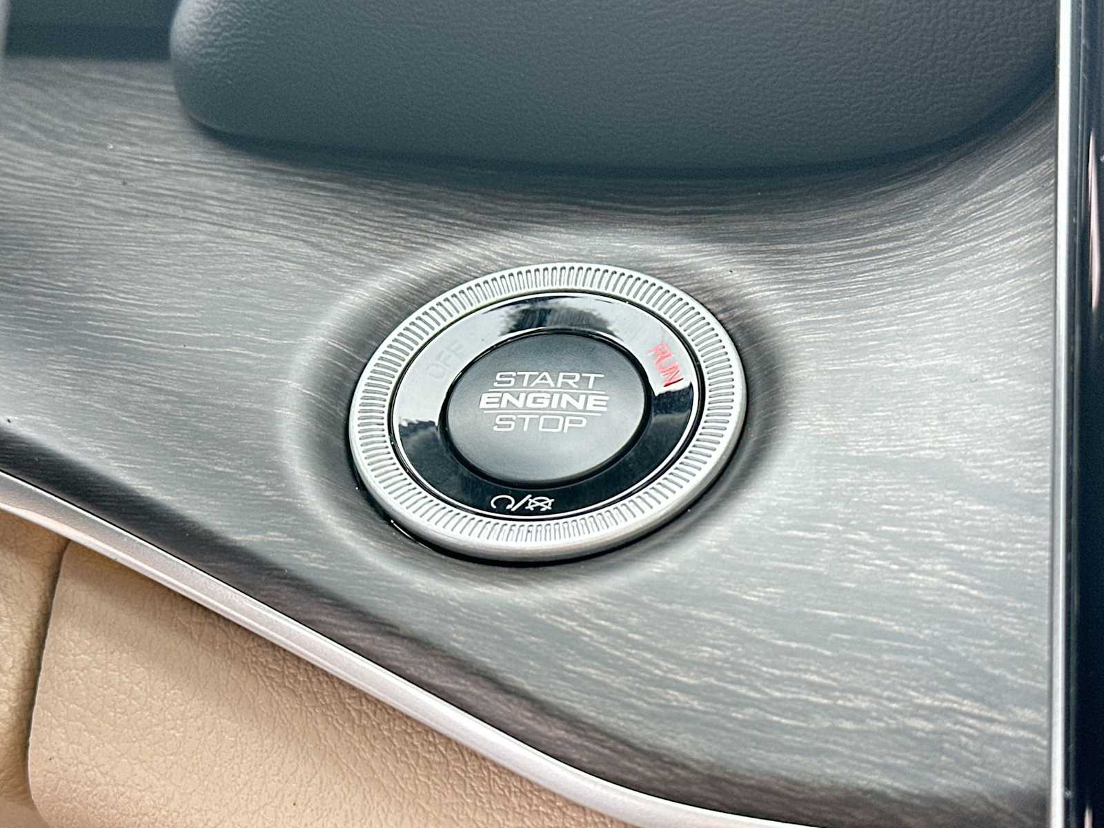 Thumbnail: 2025 Jeep Grand Cherokee - 28