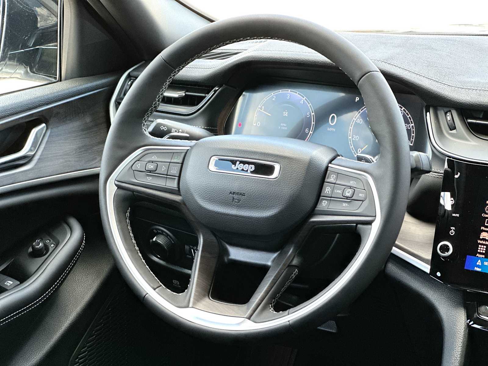 Thumbnail: 2026 Jeep Grand Cherokee - 27